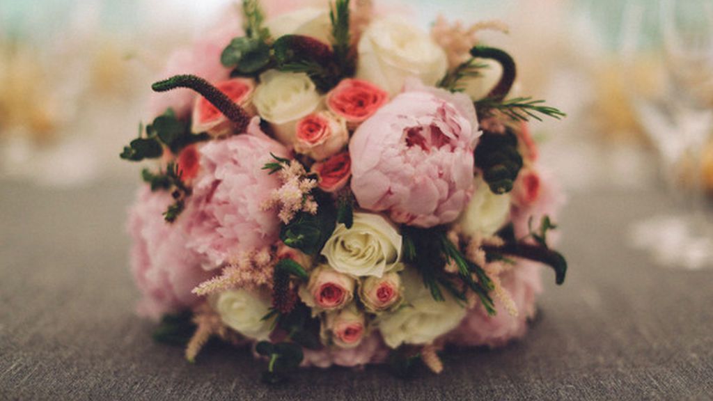 Las peonías serán una flores divertidas y pomposas, perfectas para la ocasión.