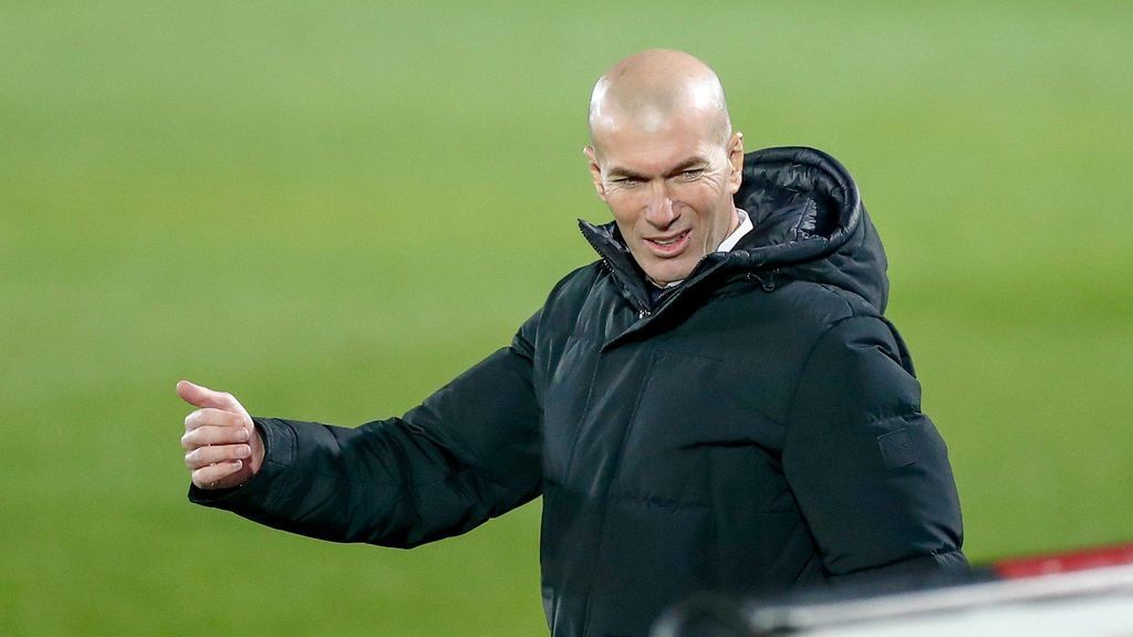 Zidane recibe la aprobación de LaLiga y podrá viajar a Pamplona con el resto del equipo