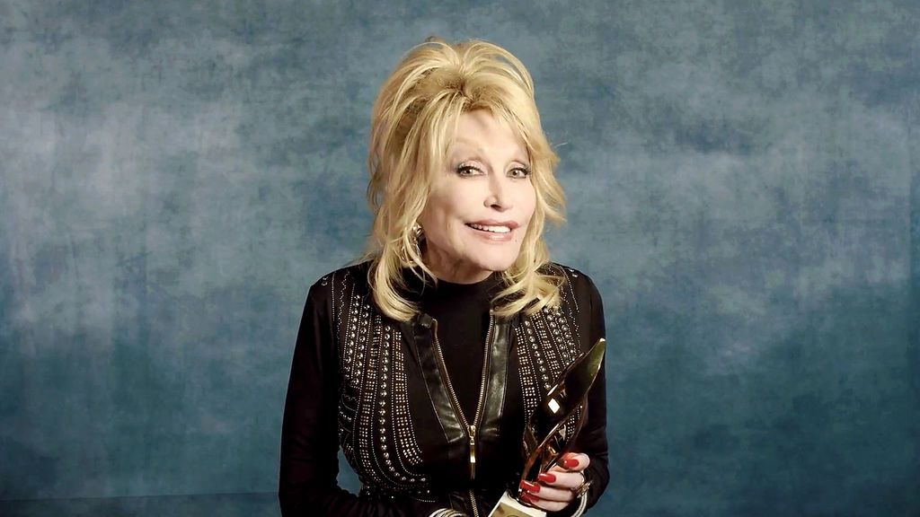 Dolly Parton guarda una canción en una cápsula del tiempo y nadie podrá escucharla hasta 2045 Dolly Parton guarda una canción en una cápsula del tiempo y nadie podrá escucharla hasta 2045