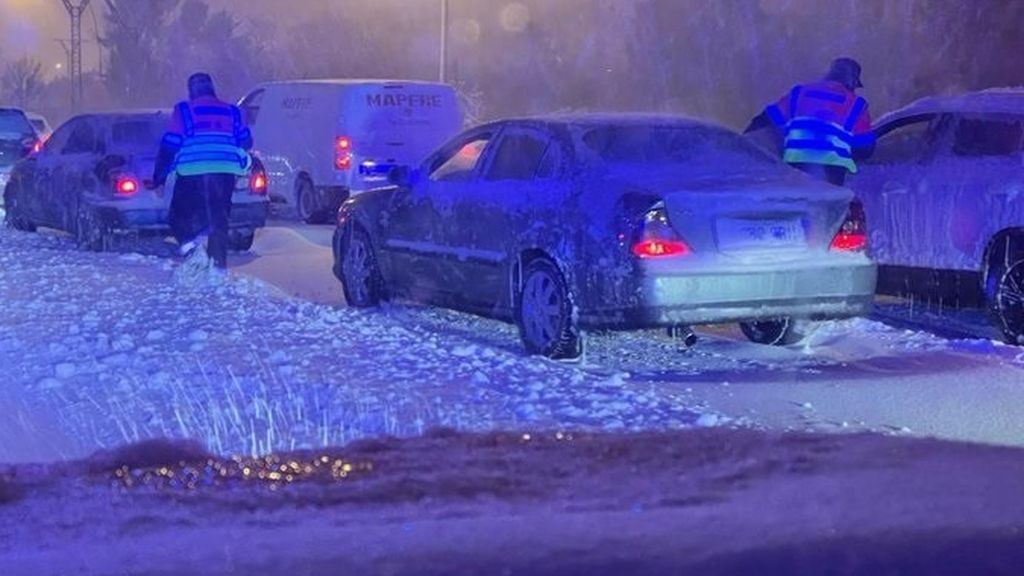 Coches atrapados en la carretera M607 en Madrid