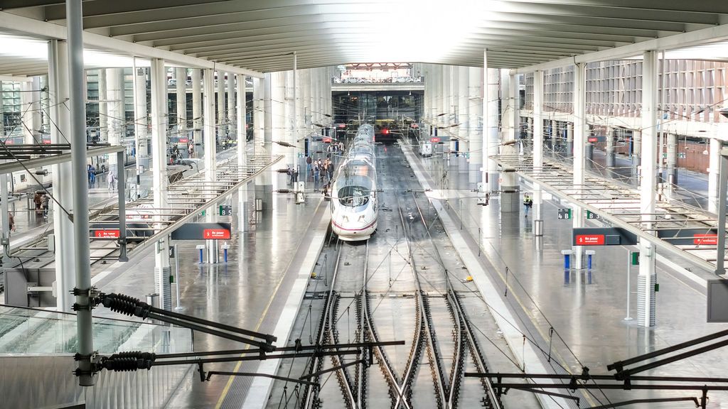 Renfe suspende todos los trenes con origen y destino en Madrid este sábado Renfe suspende todos los trenes con origen y destino en Madrid este sábado