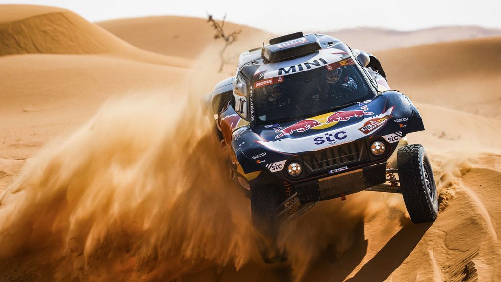 Victoria para Al-Rajhi y Brabec en la séptima etapa del Dakar, mientras Carlos Sainz sigue luchando para escalar puestos Victoria para Al-Rajhi y Brabec en la séptima etapa del Dakar, mientras Carlos Sainz sigue luchando para escalar puestos