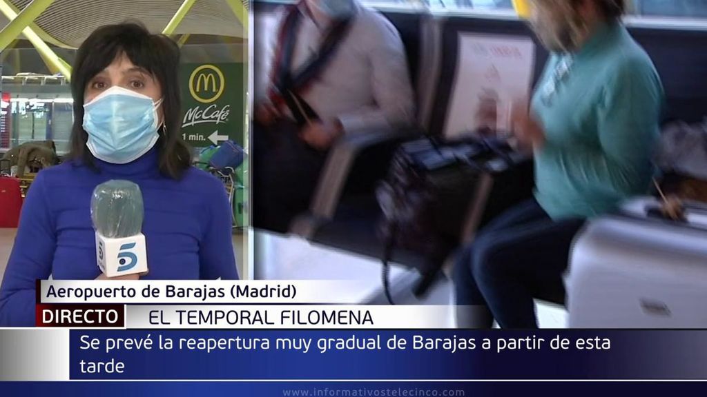 Barajas reabre el tráfico de manera "muy gradual" tras el paso de Filomena