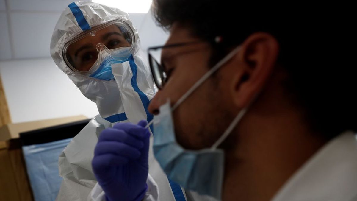 Los nuevos contagios por coronavirus bajan más de un 70% en Madrid