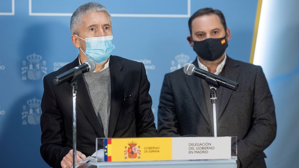 Ábalos anuncia que los aviones ya pueden despegar de Barajas pero la reapertura completa será "gradual" Ábalos anuncia que los aviones ya pueden despegar de Barajas pero la reapertura completa será "gradual"