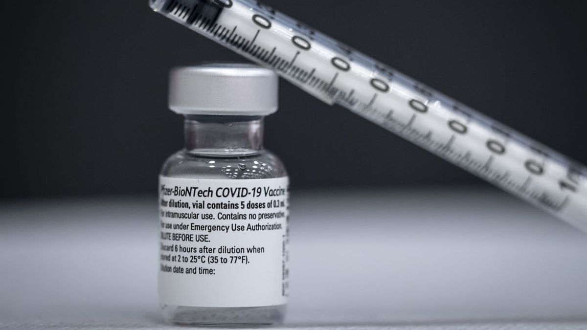Europa aumenta a seis las dosis que se pueden extraer de cada vial de la vacuna de Pfizer