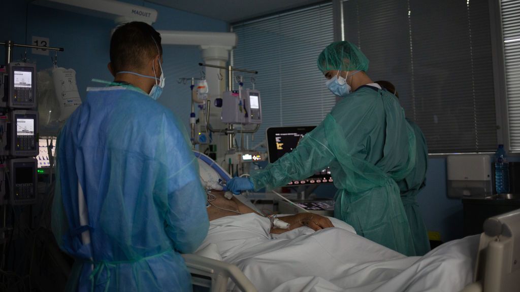 Sigue aumentando la presión hospitalaria en Catalunya: 58 nuevos ingresos en la UCI y 70 fallecidos en las últimas 24 horas Sigue aumentando la presión hospitalaria en Catalunya: 58 nuevos ingresos en la UCI y 70 fallecidos en las últimas 24 horas