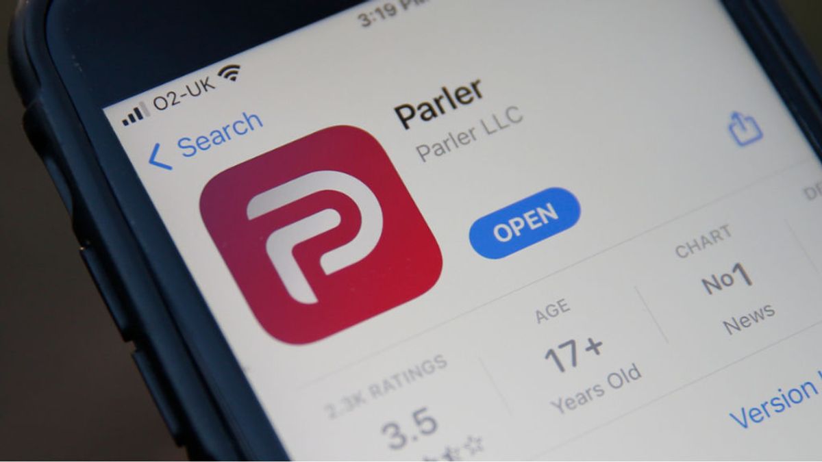 Jaque a Parler, la red social de los simpatizantes de Trump: será borrada de la Apple Store y Amazon Web Services Jaque a Parler, la red social de los simpatizantes de Trump: será borrada de la Apple Store y Amazon Web Services