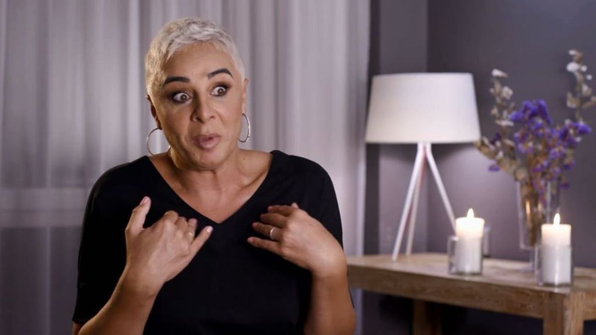 Ana María Aldón registra el neceser de Avilés y se queda 'en shock' al ver un preservativo por primera vez