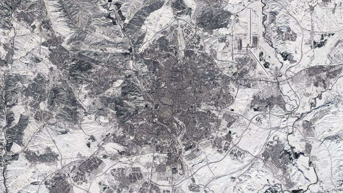 Madrid, a vista de satélite: en blanco y negro por Filomena