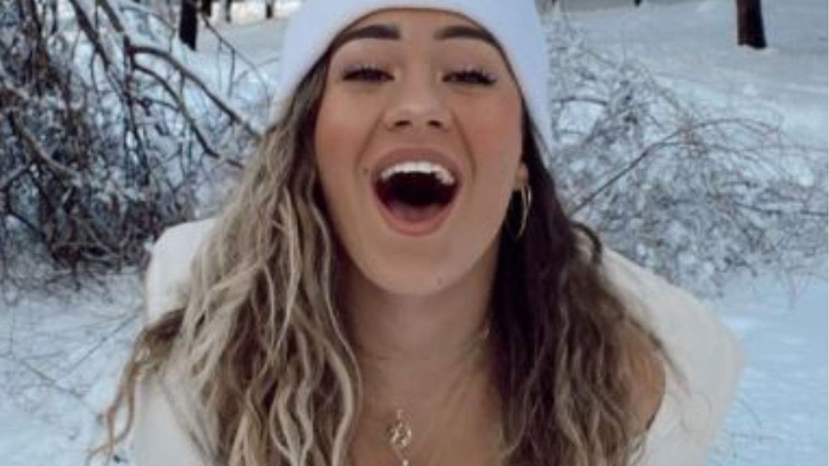 La influencer Marina Riverss aclara su supuesta hipotermia tras su posado en la nieve: "No voy a colapsar urgencias" La influencer Marina Riverss aclara su supuesta hipotermia tras su posado en la nieve: "No voy a colapsar urgencias"