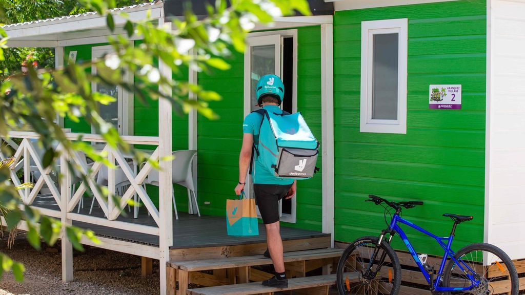 deliveroo deliveroo