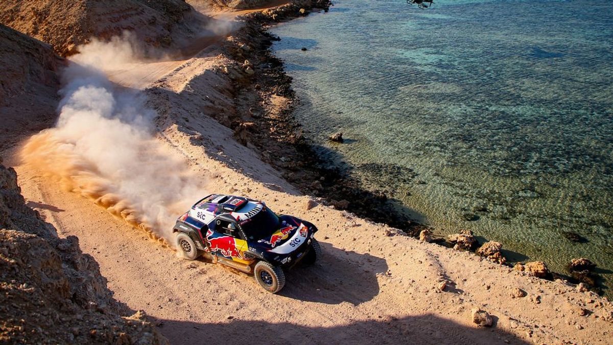 Los problemas técnicos acaban con las opciones de Carlos Sainz en el Dakar
