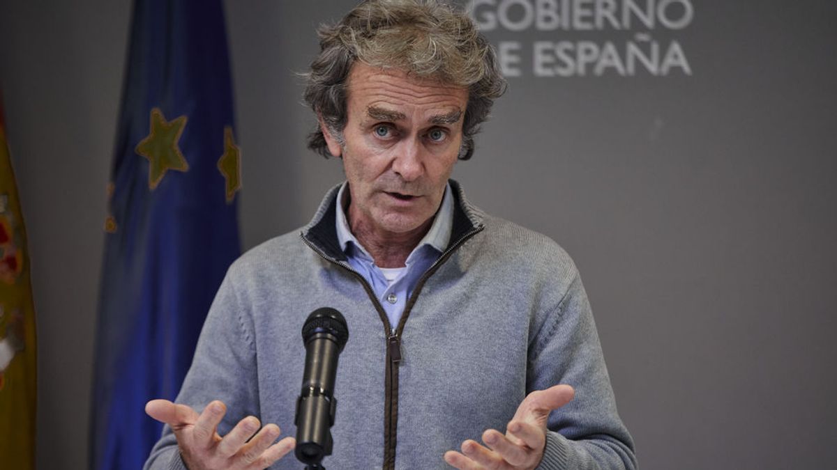 "Temerarias, arriesgadas, un error": los científicos critican las declaraciones de Simón sobre la nueva variante del virus en España "Temerarias, arriesgadas, un error": los científicos critican las declaraciones de Simón sobre la nueva variante del virus en España
