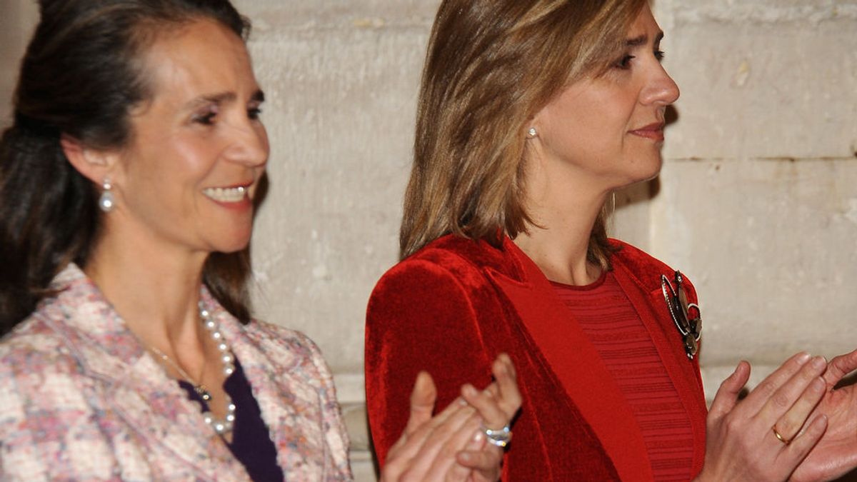 La herencia millonaria del rey emérito que convertirá a las infantas Elena y Cristina las "más ricas de España" La herencia millonaria del rey emérito que convertirá a las infantas Elena y Cristina las "más ricas de España"