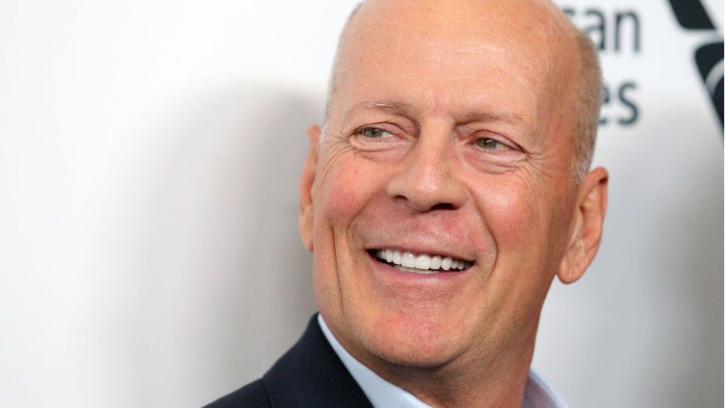 Bruce Willis pide perdón por no llevar mascarilla dentro de una farmacia: "Fue un error de juicio" Bruce Willis pide perdón por no llevar mascarilla dentro de una farmacia: "Fue un error de juicio"