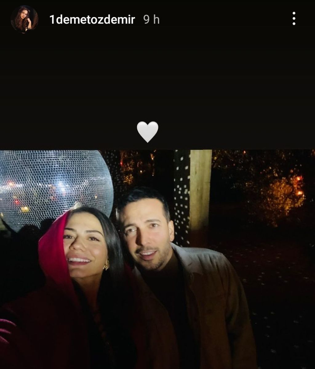 Demet Özdemir y su novio