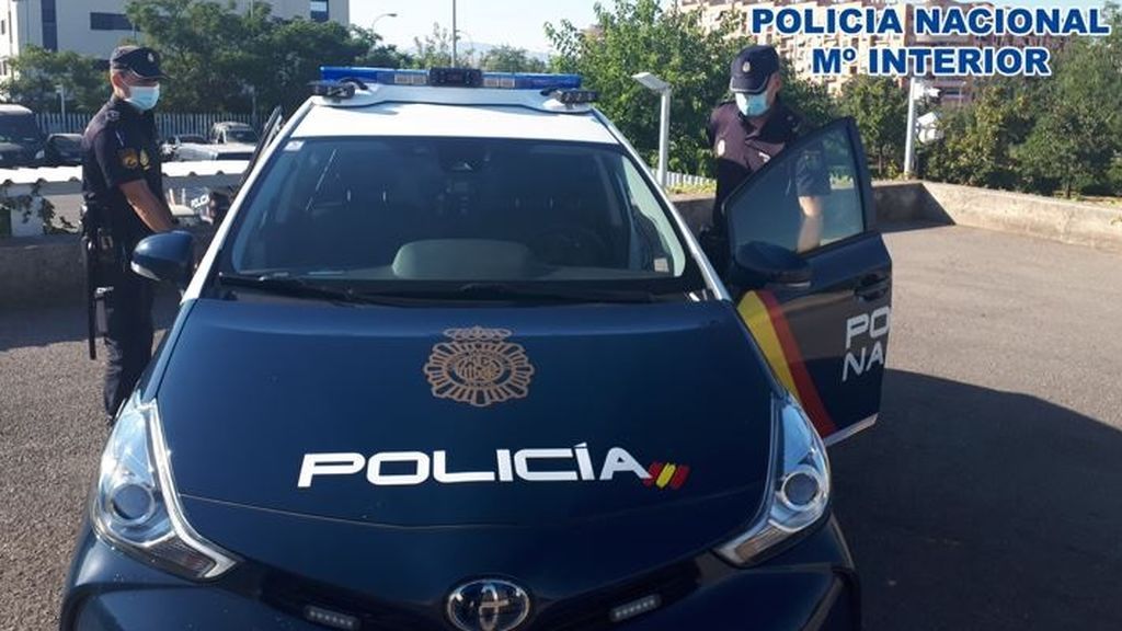 Liberada en Málaga una pareja secuestrada por unos prestamistas a cuenta de una deuda de 100.000 euros Liberada en Málaga una pareja secuestrada por unos prestamistas a cuenta de una deuda de 100.000 euros