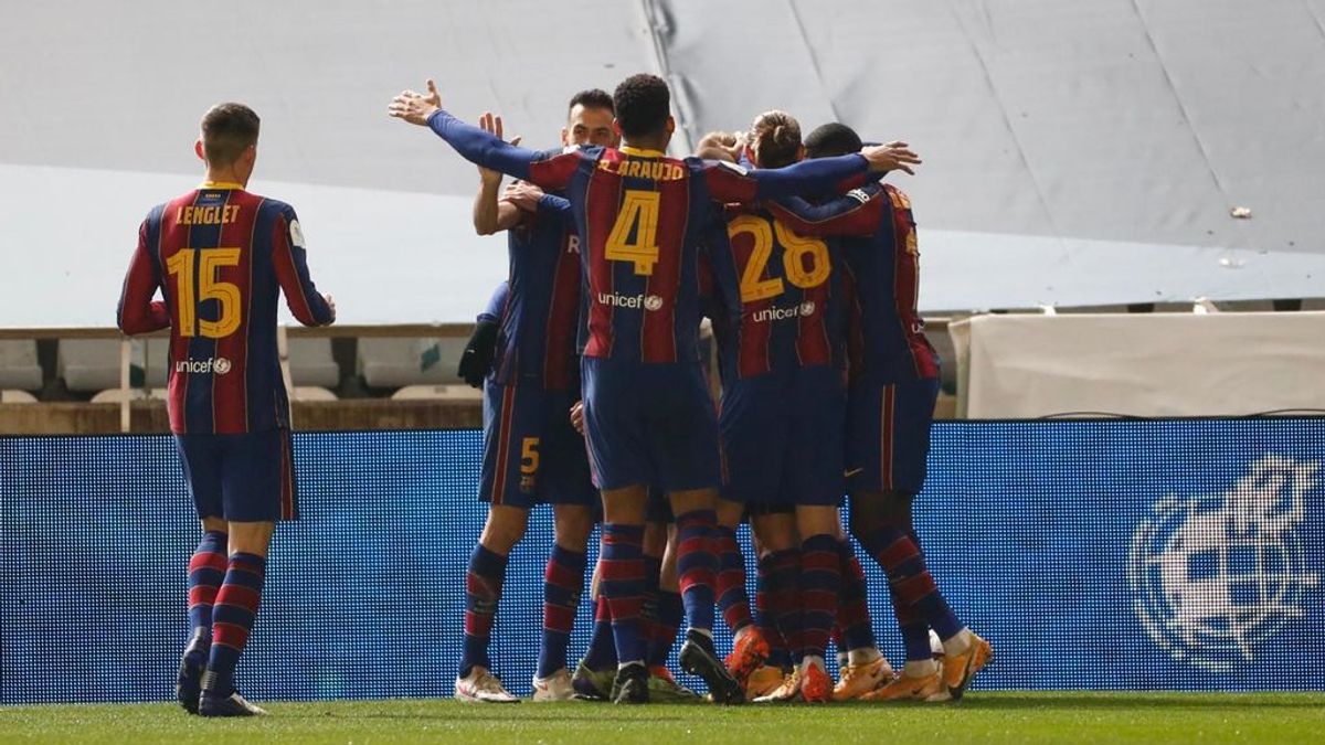 El Barça vence a la Real Sociedad en los penaltis y se mete en la final de la Supercopa (2-3)