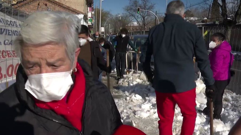 Indignación entre vecinos de Carabanchel que siguen con las calles impracticables: “Nos sentimos abandonados”