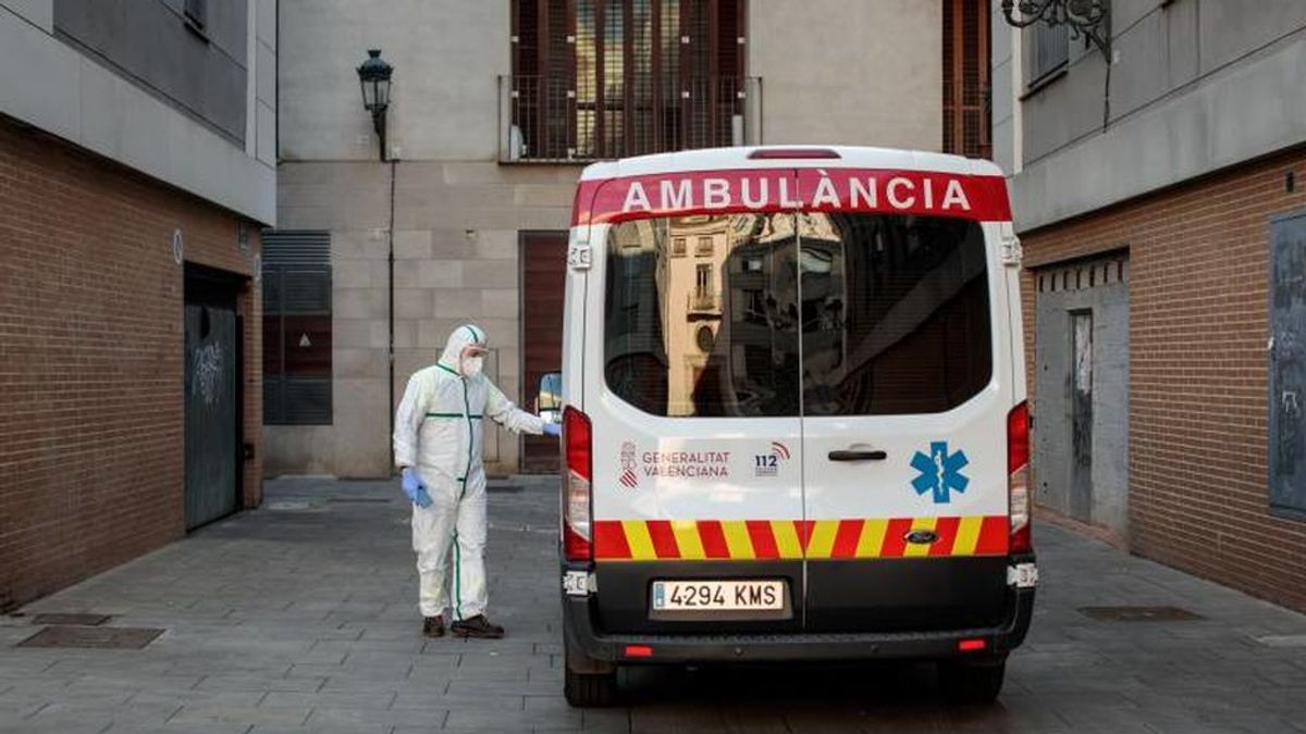 Muere una mujer que tenía síntomas de coronavirus tras desplomarse en una calle de Valencia