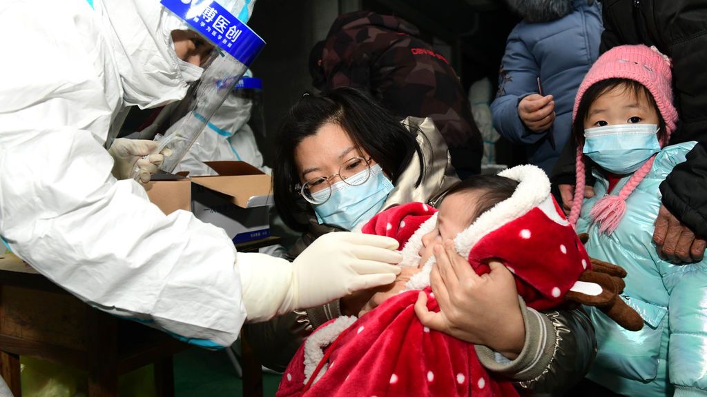 China confirma el primer fallecido por coronavirus tras ocho meses sin muertes China confirma el primer fallecido por coronavirus tras ocho meses sin muertes