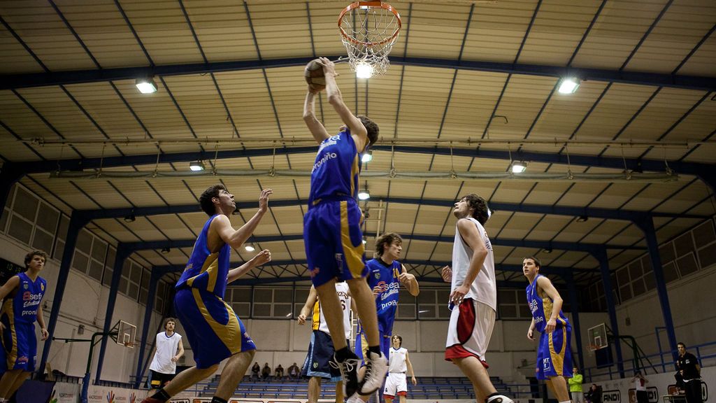 Partido en 'La Nevera'