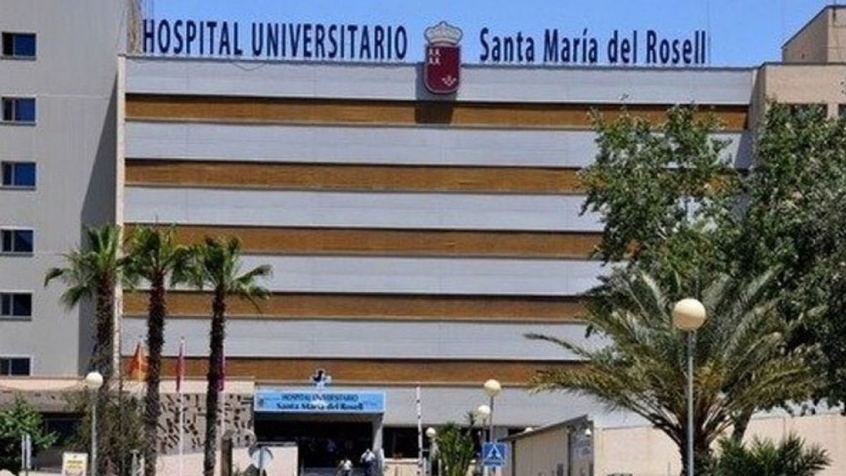 Hallan a un enfermo de covid muerto a las puertas del hospital en Cartagena