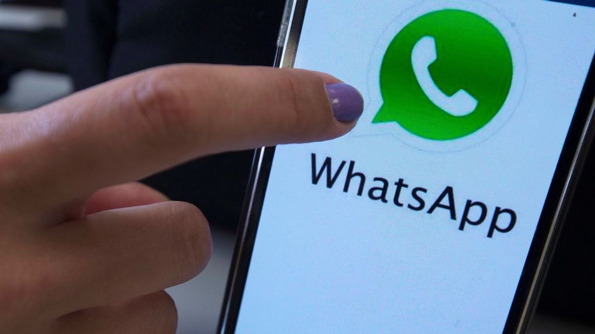 Whatsapp echa el freno y retrasa sus nuevas condiciones que obligaban a compartir datos con Facebook Whatsapp echa el freno y retrasa sus nuevas condiciones que obligaban a compartir datos con Facebook