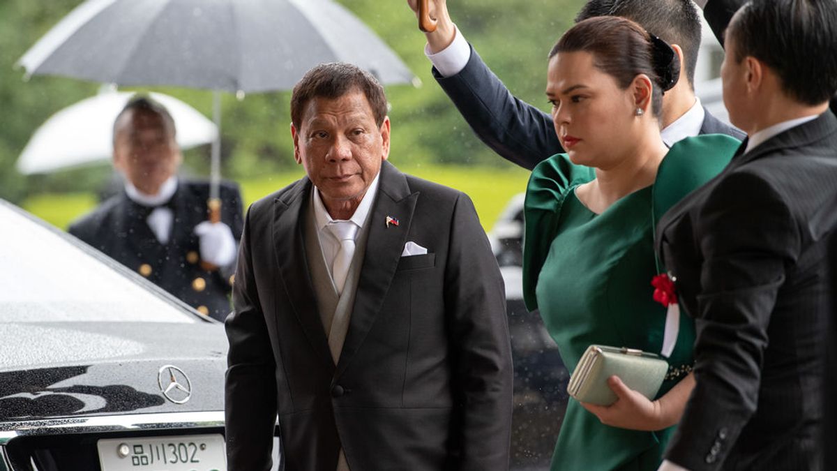 Duterte anuncia que su hija no concurrirá a las elecciones porque la Presidencia "no es para mujeres" Duterte anuncia que su hija no concurrirá a las elecciones porque la Presidencia "no es para mujeres"