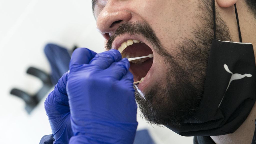 7.497 positivos en 24 horas. La Comunidad Valenciana registra el mayor dato desde que empezó la pandemia 7.497 positivos en 24 horas. La Comunidad Valenciana registra el mayor dato desde que empezó la pandemia