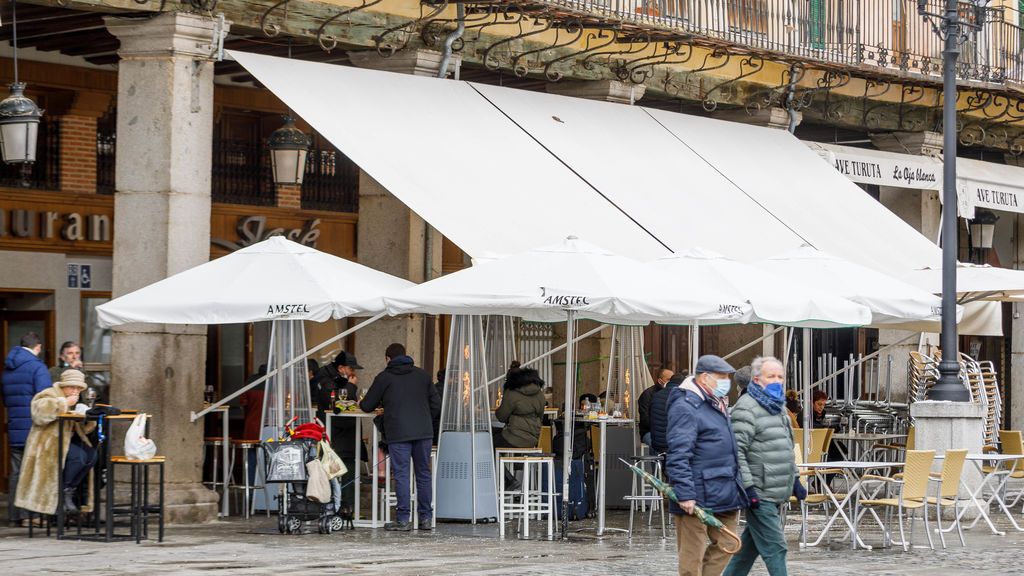 Castilla y León adelanta e l toque de queda a las 20.00 horas y decreta el cierre perimetral en todas las provincias Castilla y León adelanta e l toque de queda a las 20.00 horas y decreta el cierre perimetral en todas las provincias