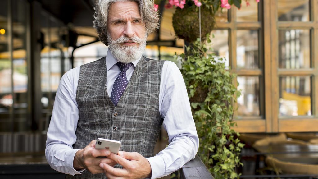 bearded-senior-male-looking-away