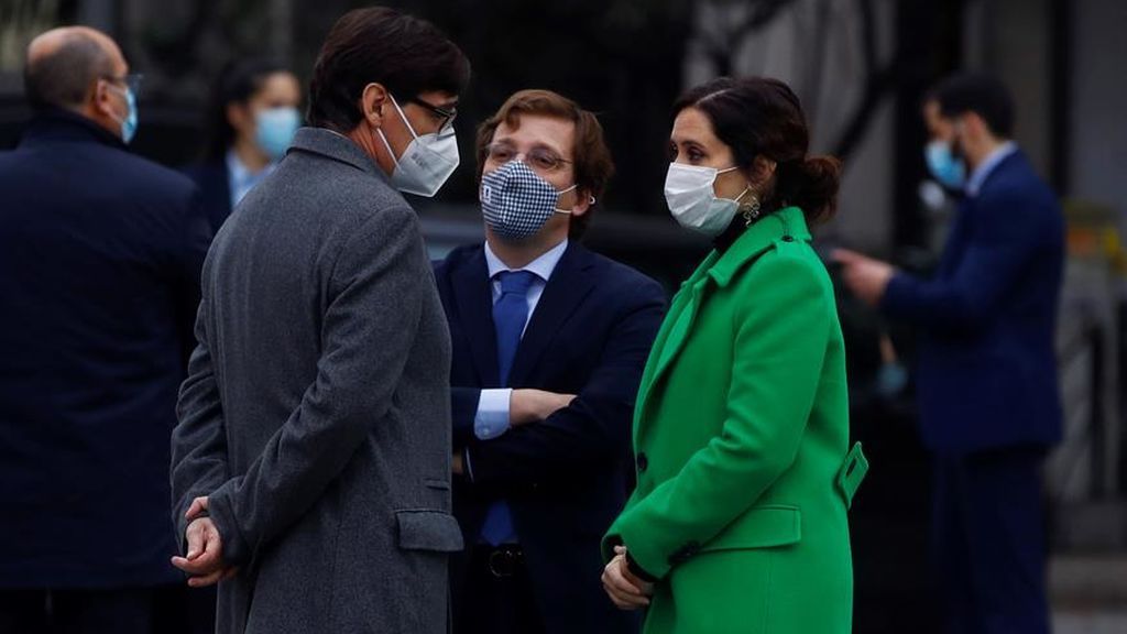 Choque entre Sanidad y Madrid por el cambio en el reparto de vacunas de la próxima semana Choque entre Sanidad y Madrid por el cambio en el reparto de vacunas de la próxima semana