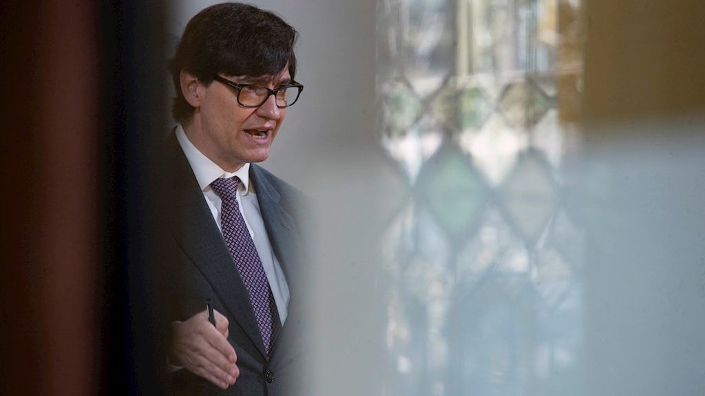 Illa defiende que "las autonomías ya pueden decretar lo que otros países llaman confinamiento" Illa defiende que "las autonomías ya pueden decretar lo que otros países llaman confinamiento"