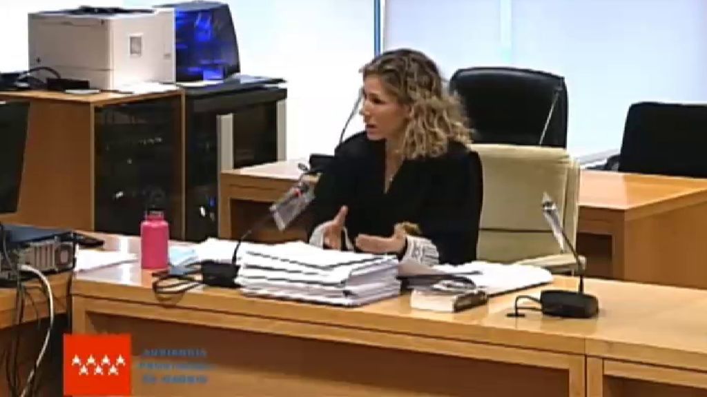 La directora del Máster de Cifuentes reconoce que falsificó las actas