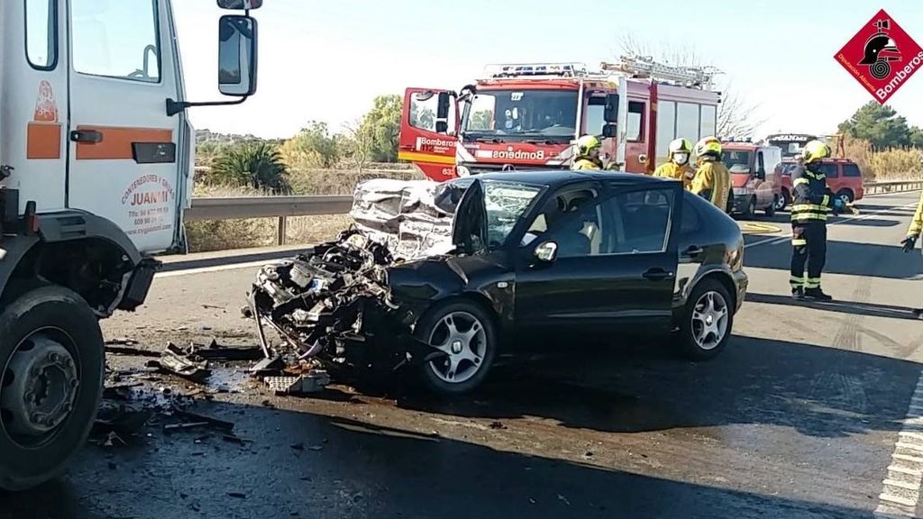 EuropaPress_3522533_fallece_hombre_58_anos_accidente_coche_camion_rojales EuropaPress_3522533_fallece_hombre_58_anos_accidente_coche_camion_rojales