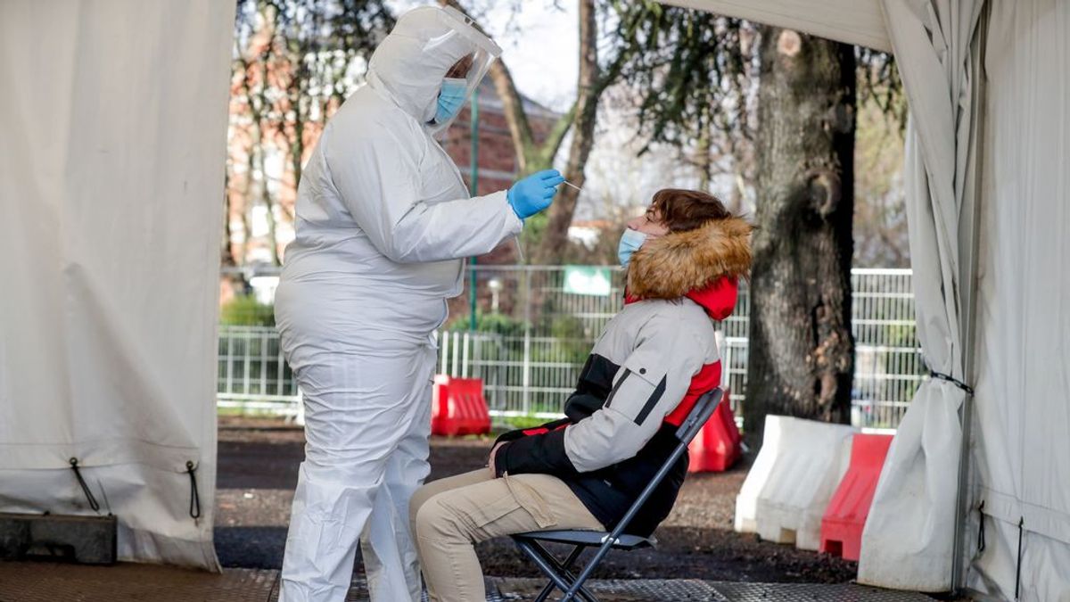 Las cepas del coronavirus se multiplican y la OMS alerta de su impacto sobre la pandemia