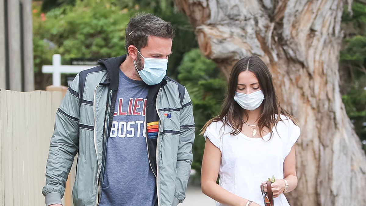 La ruptura es un hecho: la réplica de Ana de Armas aparece en el contenedor de basura de Ben Affleck La ruptura es un hecho: la réplica de Ana de Armas aparece en el contenedor de basura de Ben Affleck