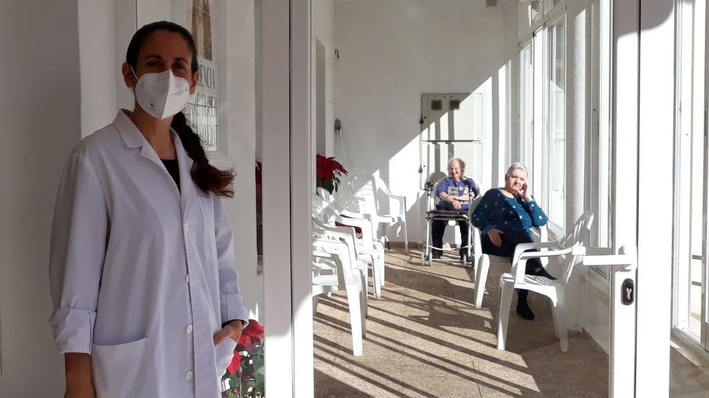 Trabajadoras de una residencia de Alicante se confinan con los ancianos hasta que llegué la vacuna Trabajadoras de una residencia de Alicante se confinan con los ancianos hasta que llegué la vacuna