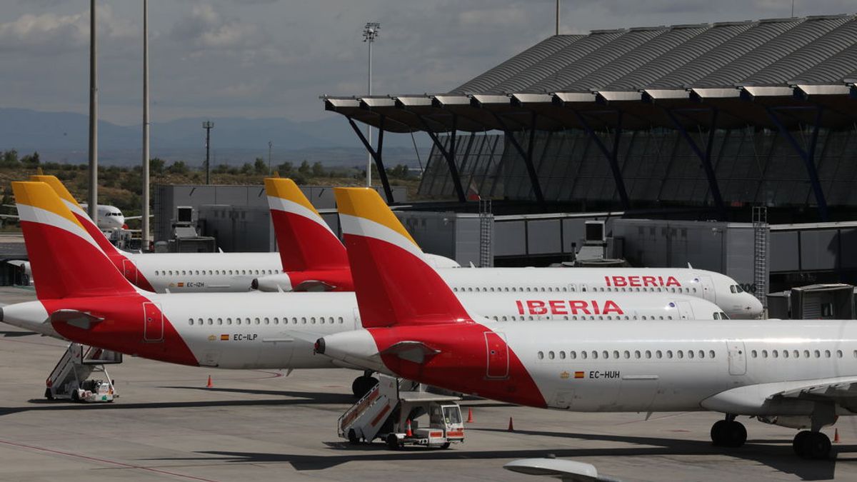 EuropaPress_2950971_varios_aviones_iberia_aparcados_aeropuerto_madrid-barajas_adolfo_suarez_dia EuropaPress_2950971_varios_aviones_iberia_aparcados_aeropuerto_madrid-barajas_adolfo_suarez_dia