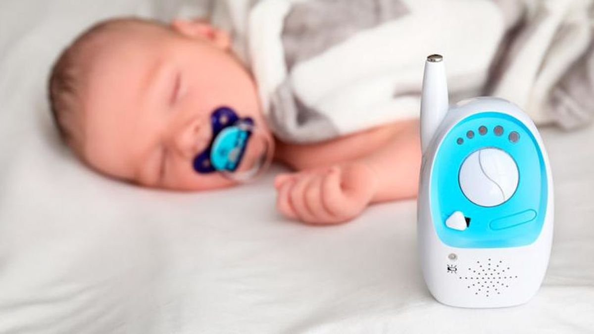 La importancia del vigilabebés en los primeros meses de vida: tu mejor aliado para saber cómo se encuentra tu bebé mientras duerme.