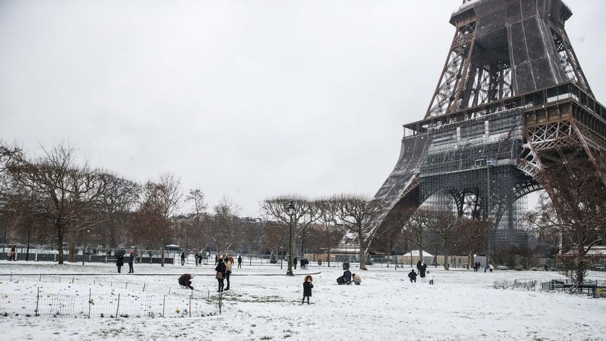 De Francia a Grecia: las nevadas también cubren de blanco el resto de Europa