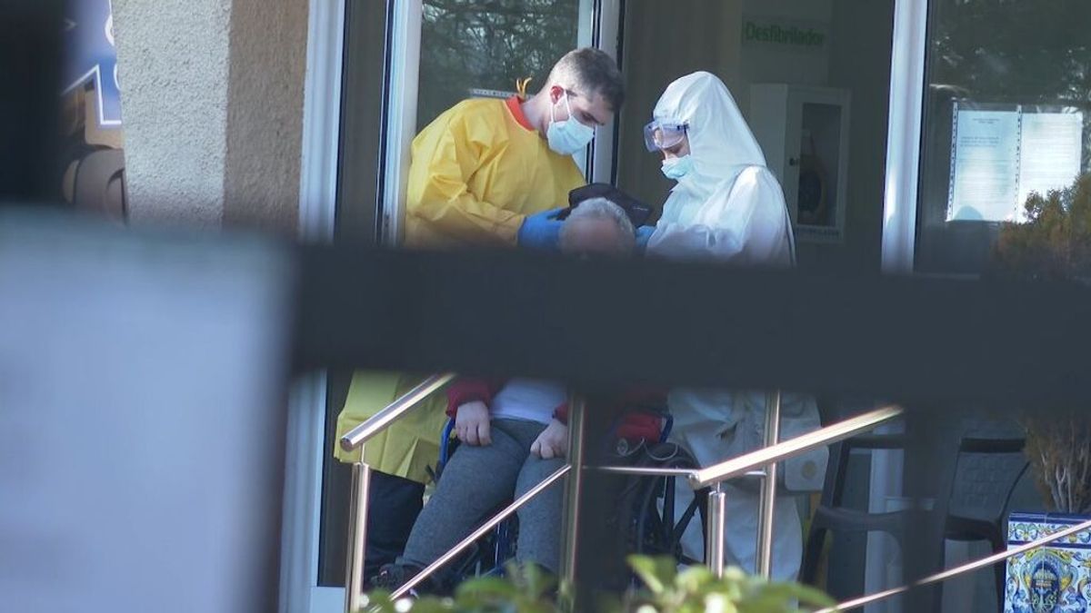 La covid-19 se ceba con las residencias catalanas: cinco brotes activos y 60 muertes protagonizan esta tercera ola La covid-19 se ceba con las residencias catalanas: cinco brotes activos y 60 muertes protagonizan esta tercera ola