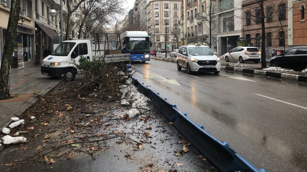 El más difícil todavía en Madrid con hora punta, nieve, colegios abiertos y ahora lluvia