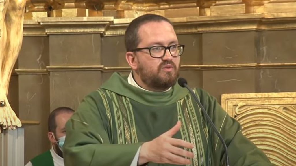 Muere el sacerdote herido en la explosión del edificio de Madrid Muere el sacerdote herido en la explosión del edificio de Madrid