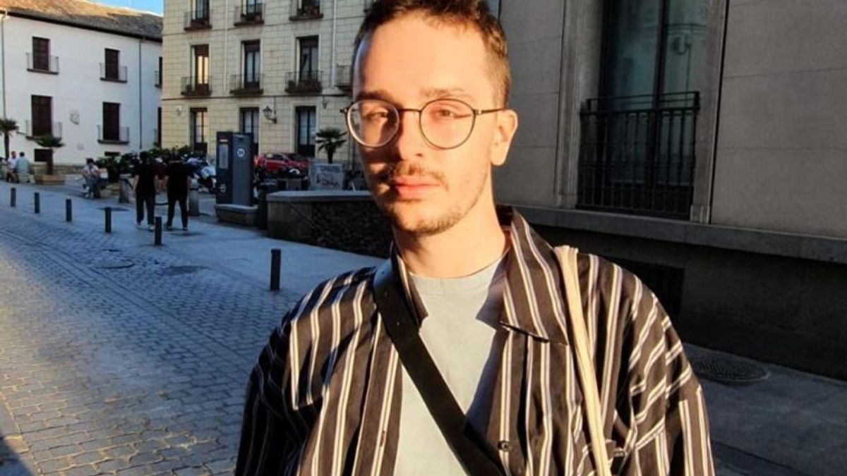 Daniel Kurek, es polaco y gay: "Cuando estoy allí vuelvo al armario, es triste pero es necesario