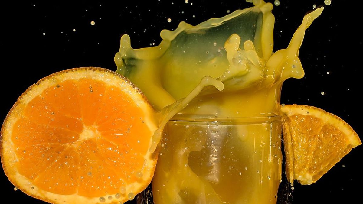 Por qué comer una naranja entera es mejor que beber su zumo recién exprimido