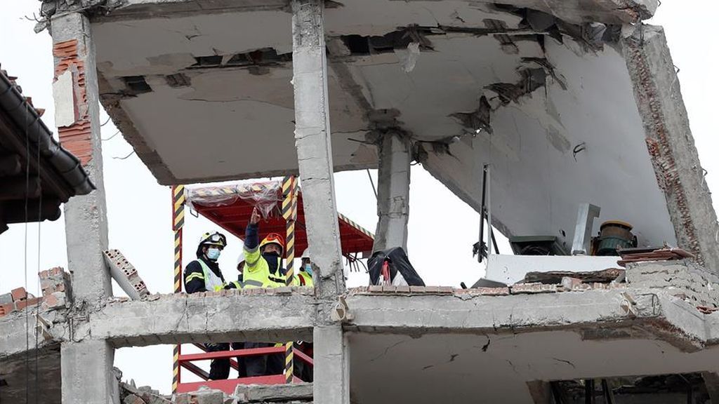 El sacerdote atrapado en la quinta planta tras la explosión del edificio en Madrid