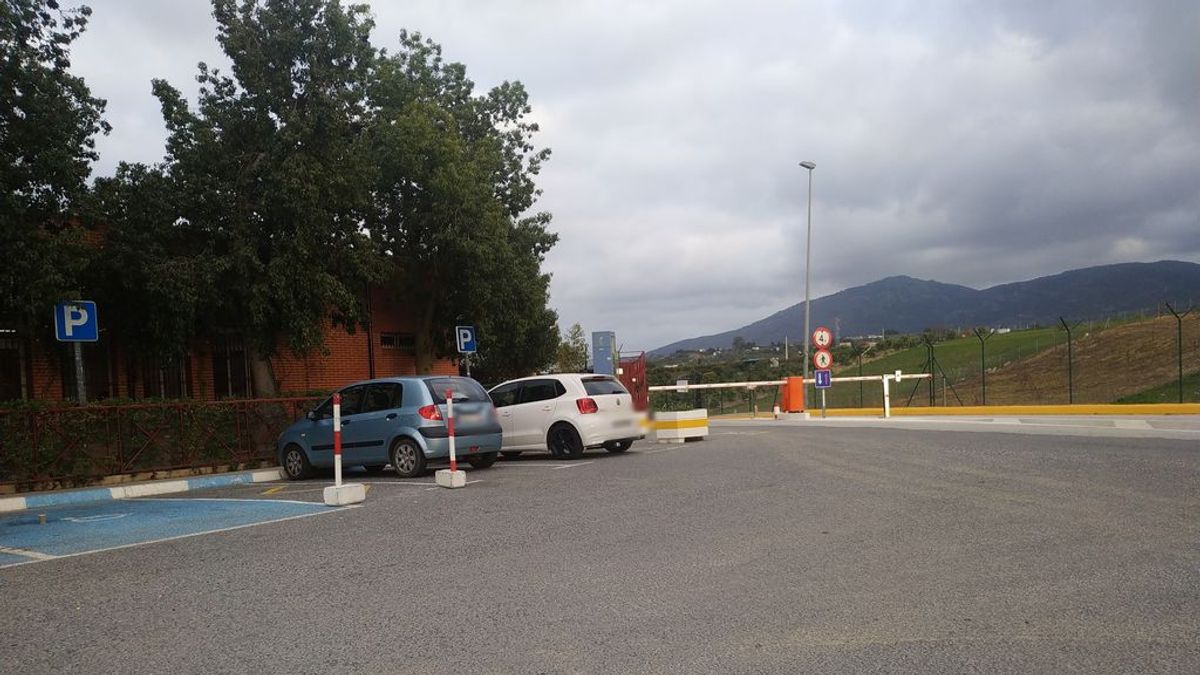 Más de 200 presos aislados por tres positivos en la cárcel de Alhaurín en Málaga Más de 200 presos aislados por tres positivos en la cárcel de Alhaurín en Málaga